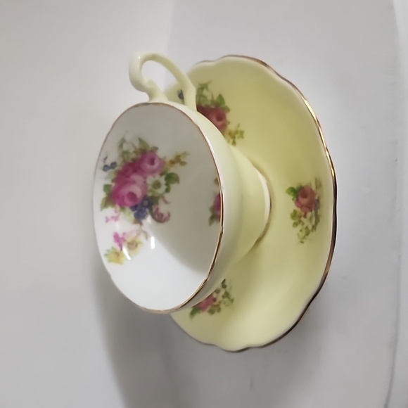 Foley Tulip Green Bone China Teacup and Saucer Set England - Picture 4 of 7